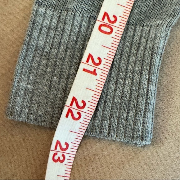 DISNEY. MICKEY MOUSE. Women’s Grey Sweater. Size Large. Pullover. Round … - Picture 9 of 9